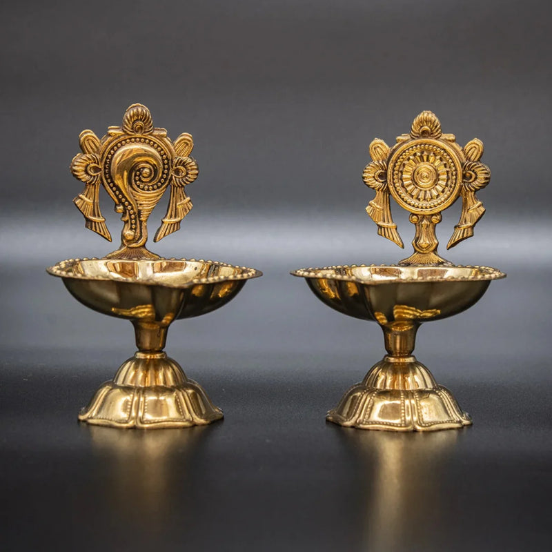 Swaha Brass Shankh Chakra Deepam (Pair)