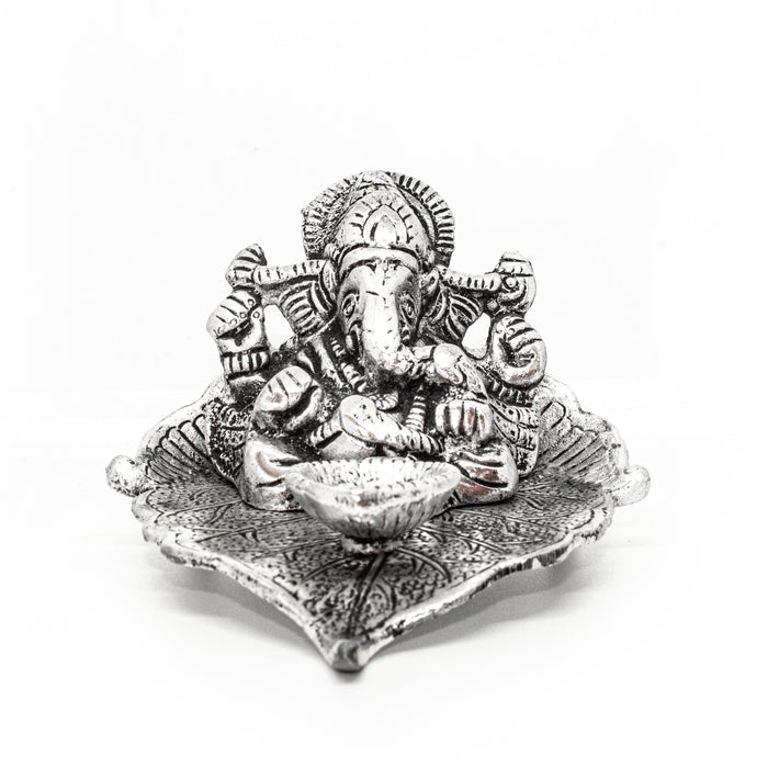 Swaha Pipal Leaf Ganesha Idol with Diya Holder|  Ganapathi Sculpture | Home Decorations